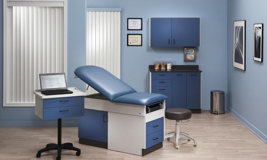 Clinton 8890 Family Practice Examination Table w/Built In Step